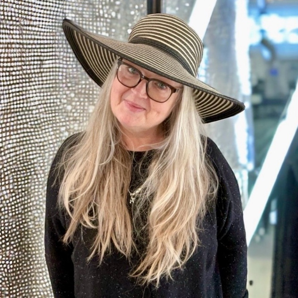 Epic Diva’s Statement Floppy Sun Hat